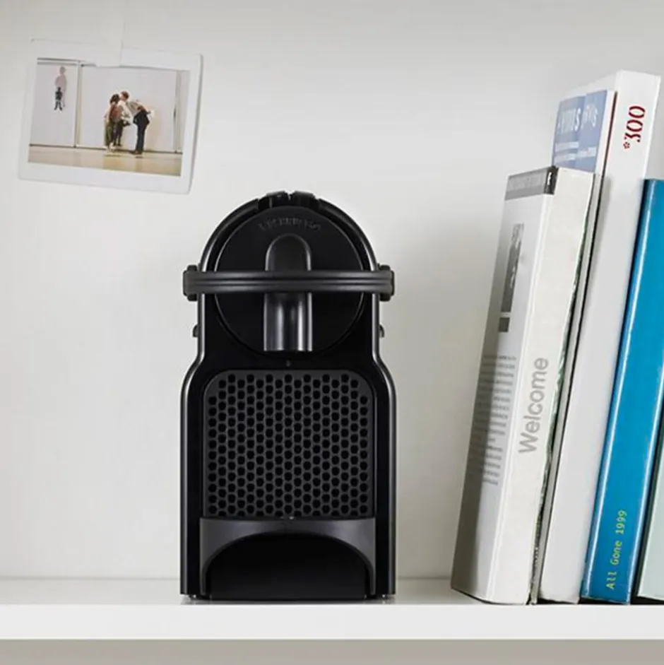 Cafetera Nespresso Inissia Black + Espumador Aeroccino