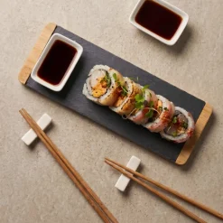 Set Tabla, Pocillos de Cerámica y Palitos de Bamboo para Sushi Decoexpress